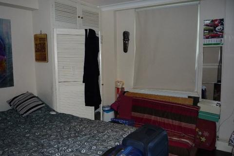 House share to rent, Belsize Road, West Hampstead NW6