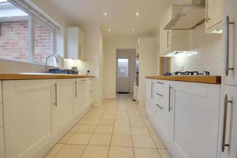 undefined, De Mowbray Way, Lymington