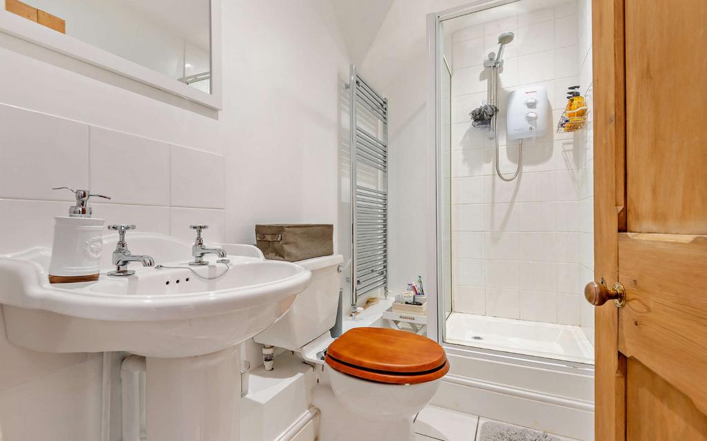Bed 2 Ensuite