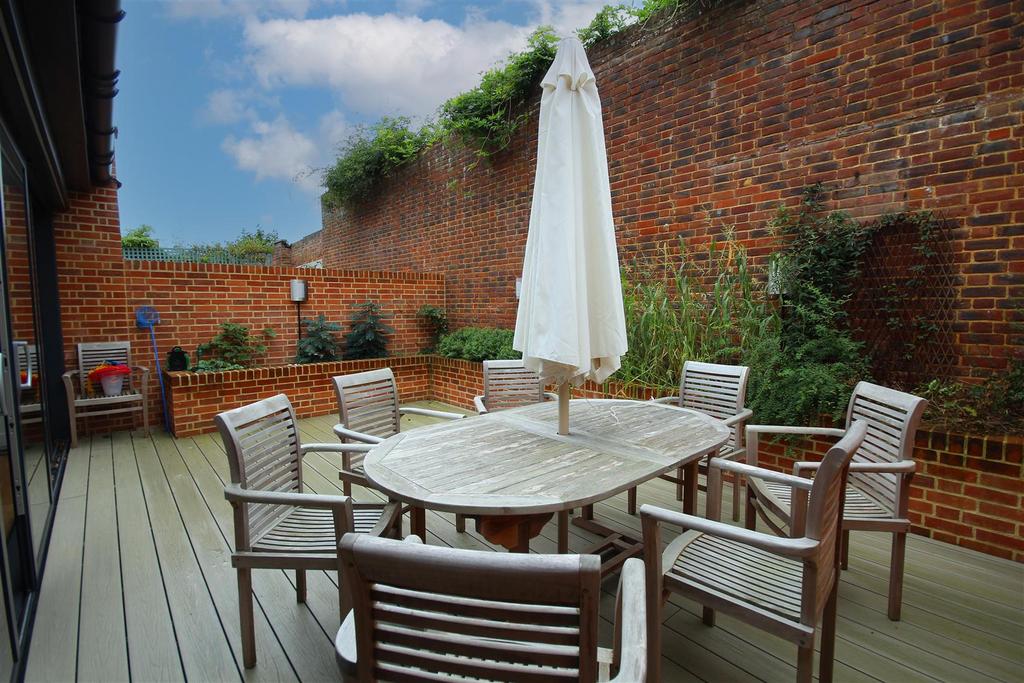 Garden 2.jpg