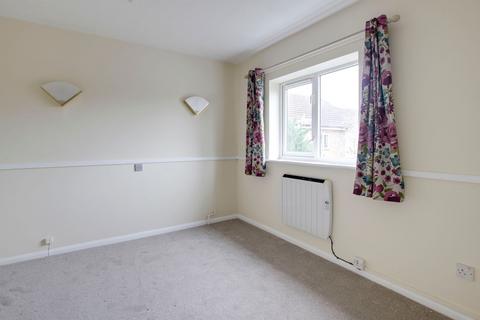 1 bedroom property to rent, Begwary Close, St. Neots PE19