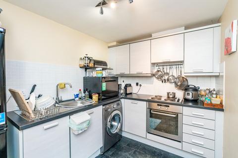 2 bedroom flat for sale, 24/14 Slateford Gait, Edinburgh EH11 1GU