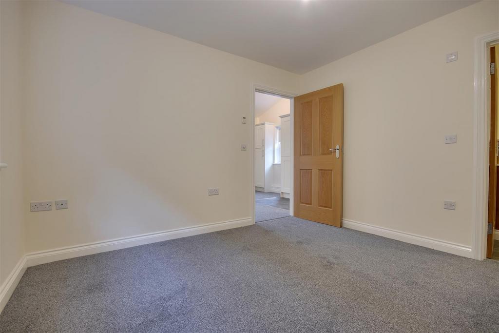 Bedroom 2.jpg
