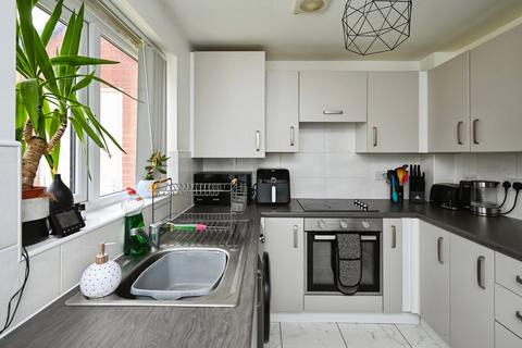2 bedroom semi-detached house for sale, Manderley Gardens, Sutton-in-Ashfield, NG17