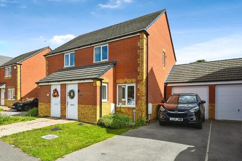 2 bedroom semi-detached house for sale, Manderley Gardens, Sutton-in-Ashfield, NG17