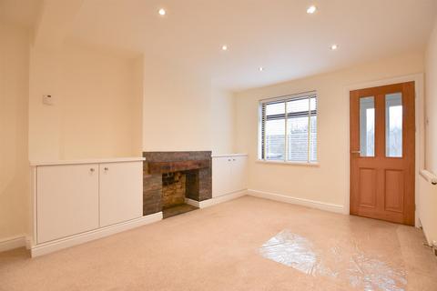 2 bedroom end of terrace house for sale, Baker Street, Burham