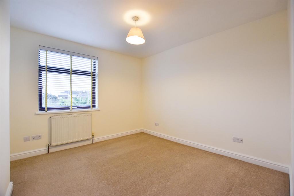 Bedroom 1.jpg