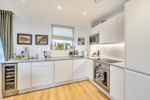 2 bedroom apartment for sale, Dockley Road, London, SE16