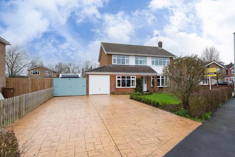 4 bedroom detached house for sale, Glen Drive, Boston, PE21