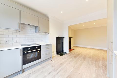 1 bedroom flat to rent, Askew Road, London, W12
