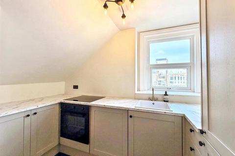 2 bedroom flat for sale, Enys Road, Eastbourne
