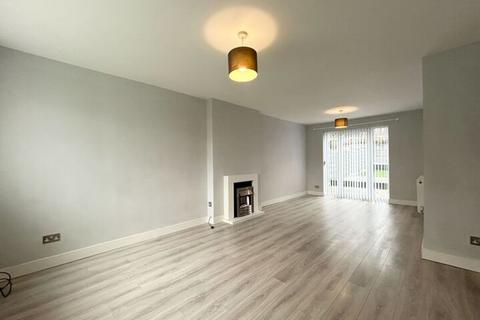 3 bedroom semi-detached house to rent, Rydal Crescent, Manchester M28