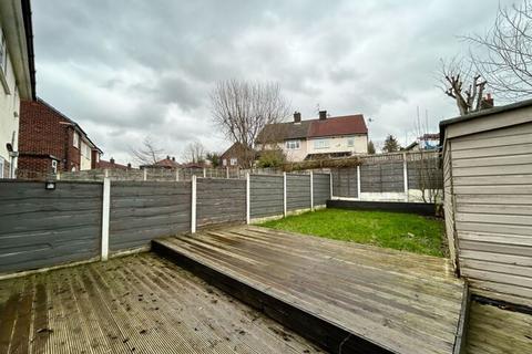 3 bedroom semi-detached house to rent, Rydal Crescent, Manchester M28