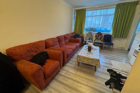 undefined, Windsor Park Road, Hayes UB3