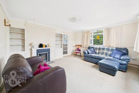 2 bedroom detached bungalow for sale, Snow Street, Roydon, Diss