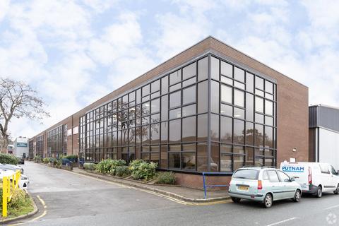 Warehouse to rent, Unit 2, The Western Centre, Western Road Bracknell RG12 1RW