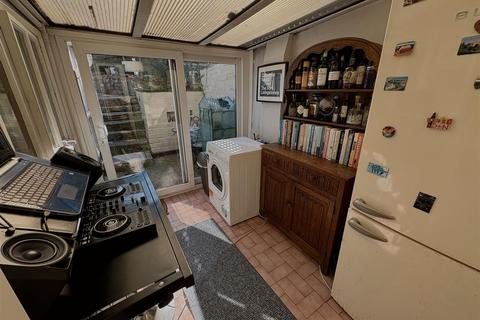 2 bedroom terraced house for sale, St. Johns Road, Newport