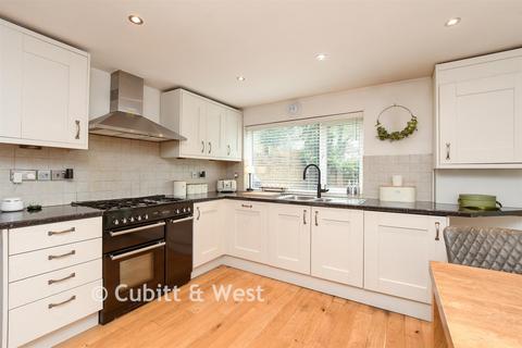 undefined, Croydon Road, Caterham CR3