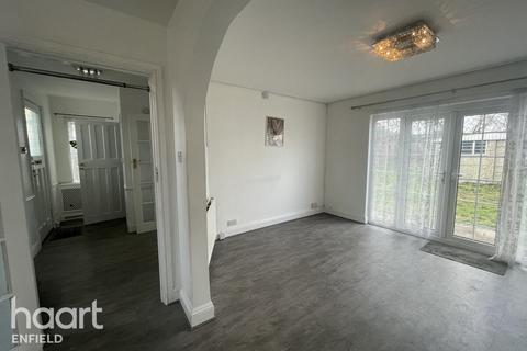 undefined, Great Cambridge Road, WALTHAM CROSS