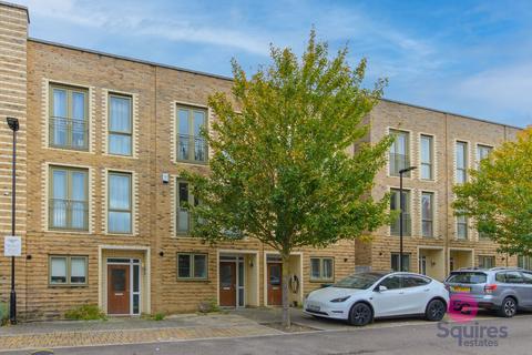3 bedroom terraced house for sale, Coxwell Boulevard, London, NW9