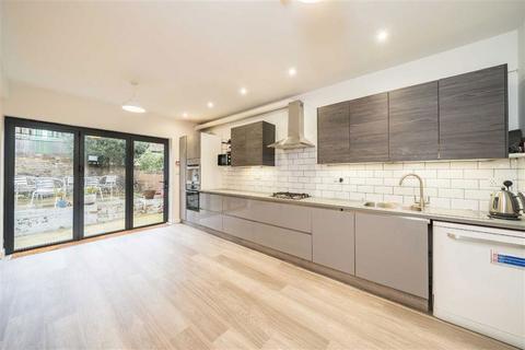 5 bedroom house for sale, Cathles Road, London SW12
