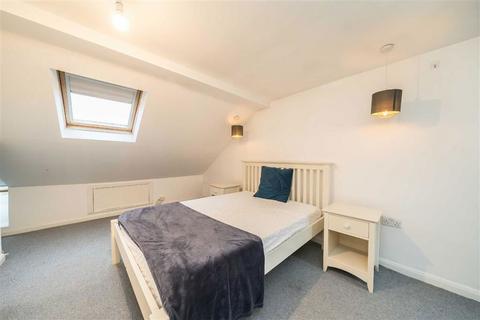 5 bedroom house for sale, Cathles Road, London SW12