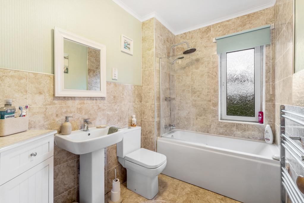 White Rose (Aisthorpe)-30