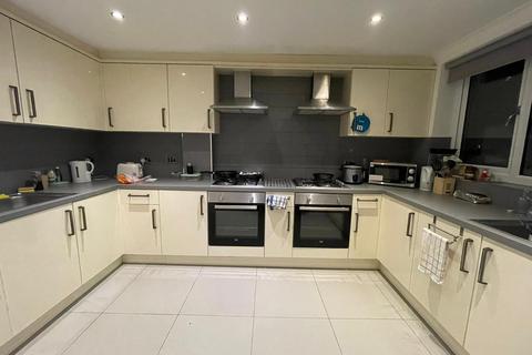 1 bedroom in a house share to rent, Alpha Grove, London E14