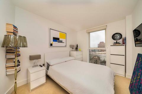 2 bedroom flat to rent, Stockwell Park Walk, London SW9