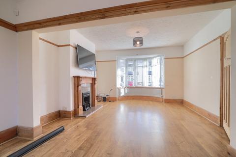 3 bedroom semi-detached house for sale, Del Strother Avenue, Grangefield