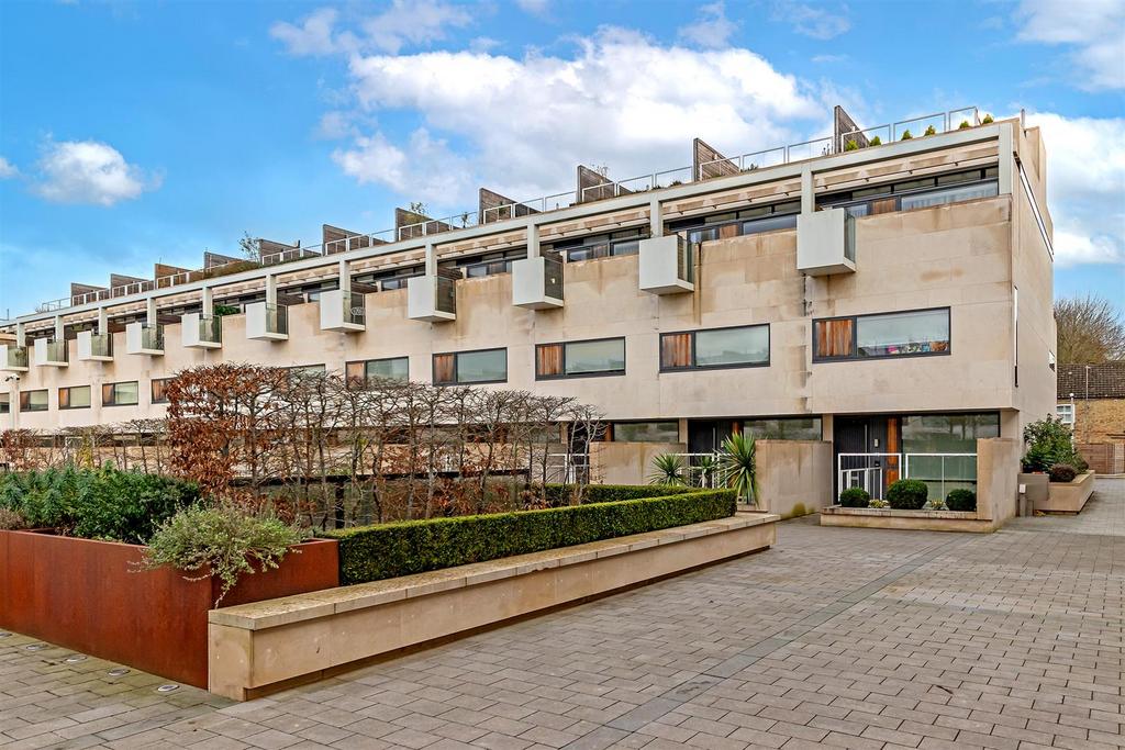 71 Gabriel Square-15.jpg