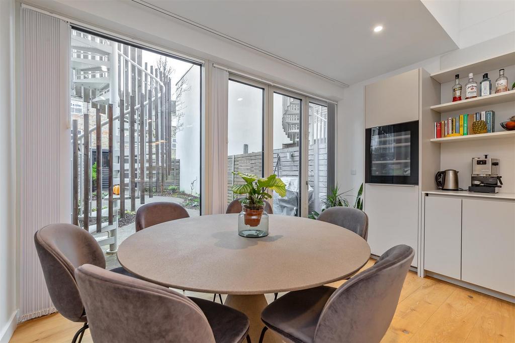 71 Gabriel Square-33.jpg