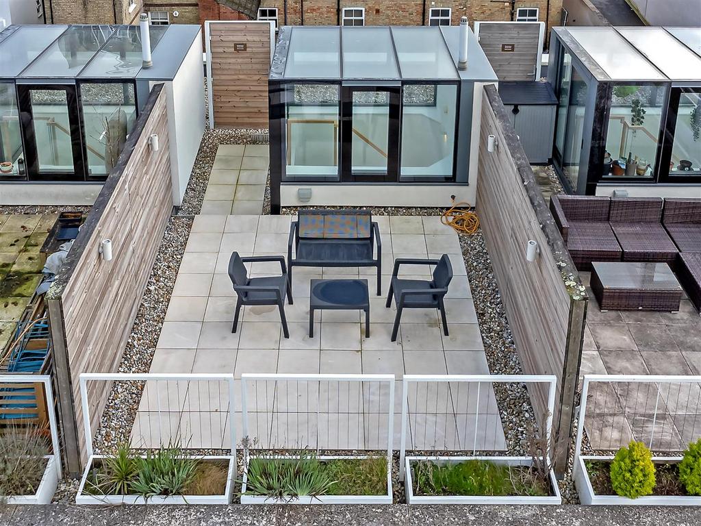 71 Gabriel Square-8.jpg