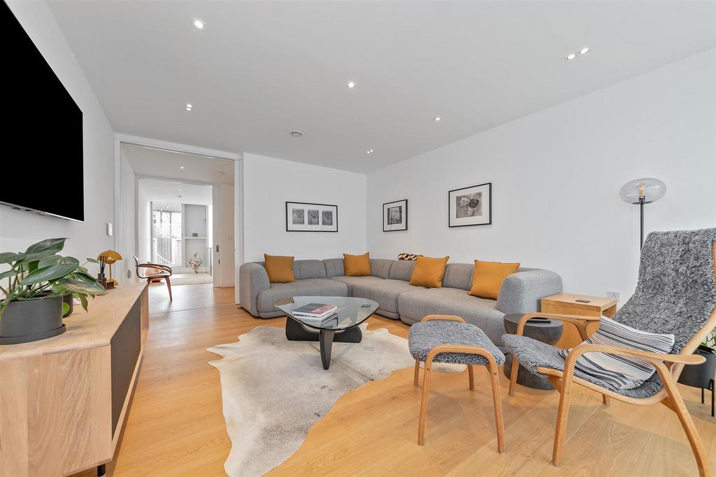 71 Gabriel Square-23.jpg