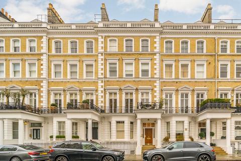 3 bedroom flat to rent, Cranley Gardens, London SW7