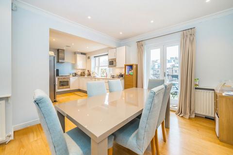 3 bedroom flat to rent, Cranley Gardens, London SW7