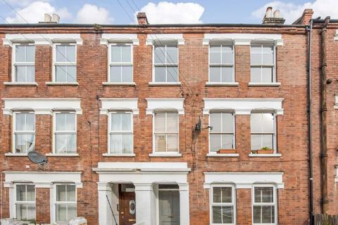 2 bedroom flat to rent, Northlands Street, London SE5