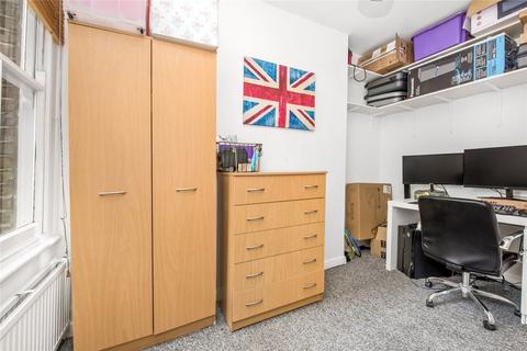 2 bedroom flat to rent, Northlands Street, London SE5