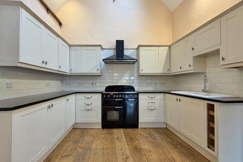 2 bedroom semi-detached house to rent, The Hayloft, Dunsford