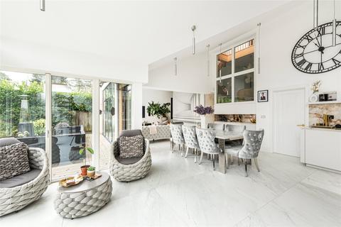 undefined, Mentone Avenue, Aspley Guise, Milton Keynes, Bedfordshire, MK17