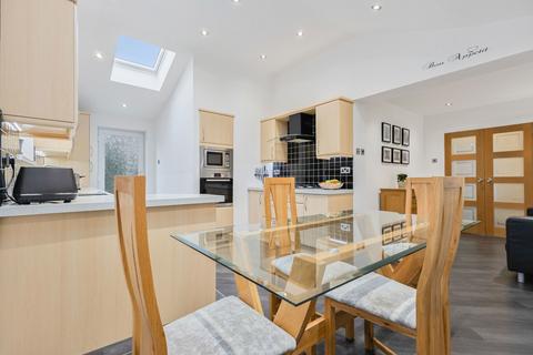 3 bedroom detached bungalow for sale, Park Avenue, Pontefract WF8
