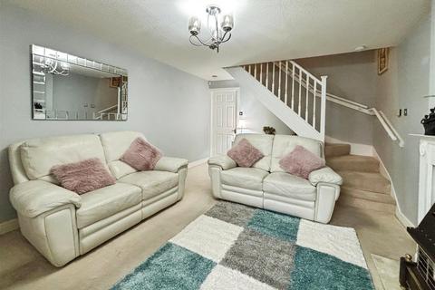 2 bedroom townhouse for sale, Old Farm Crescent, Flockton Road, Bradford BD4