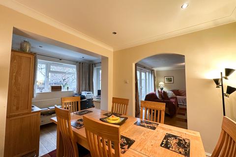 4 bedroom terraced house for sale, Abbey Close Burwell