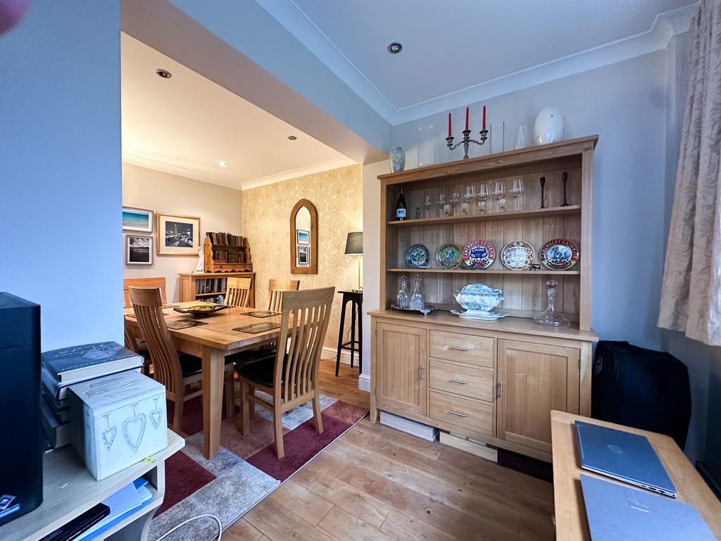 DIning room/study area