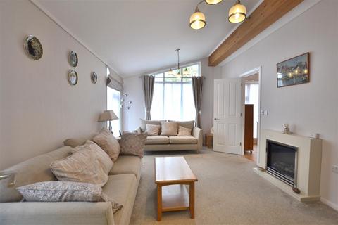 2 bedroom mobile home for sale, Grange Estate, Fleet GU52