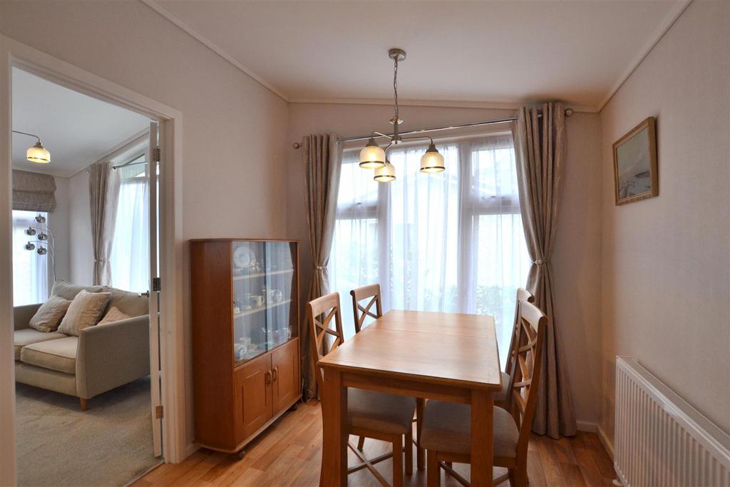 Dining Room.JPG