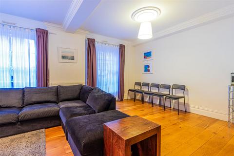 2 bedroom apartment to rent, Westgate Street, Cardiff CF10