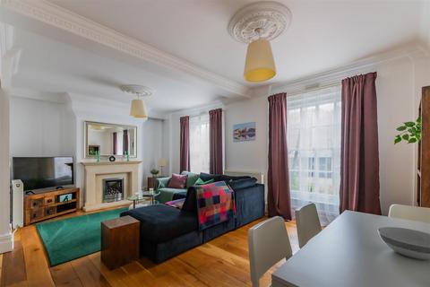 2 bedroom apartment to rent, Westgate Street, Cardiff CF10