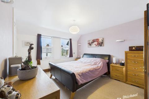 4 bedroom detached house for sale, Church Street, Aylesbury