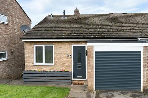 3 bedroom semi-detached house for sale, Ridge Close, Banbury, OX16